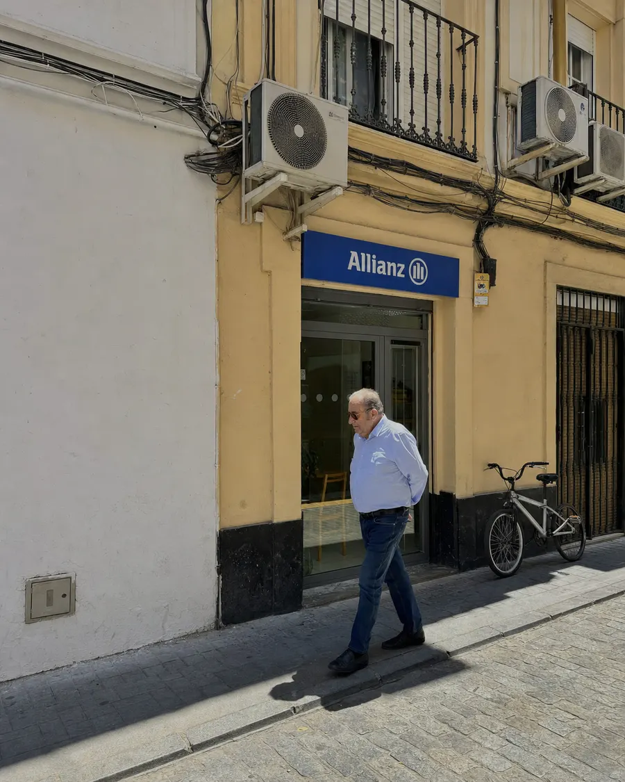 An Allianz branch on a Spanish street